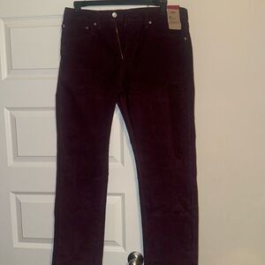 Burgundy/Wine corduroy Levi’s, New w/tag never worn. Stretch material